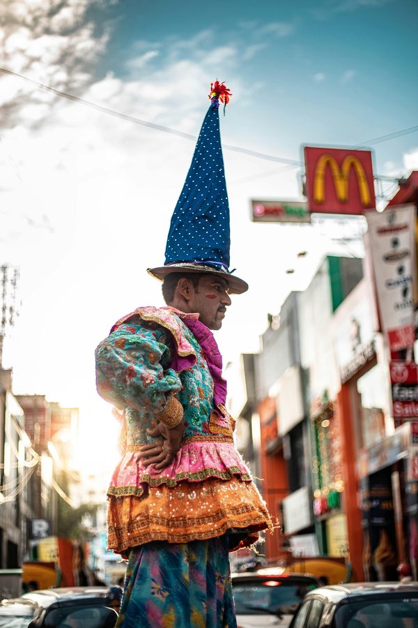 Devenir échassier : explorez un métier fascinant et créatif