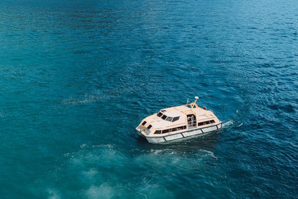 Solutions de fret et transport maritime à fos sur mer : nos atouts